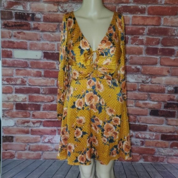 Free People Morning Light Dress Size 4 NWT - Picture 3 of 4